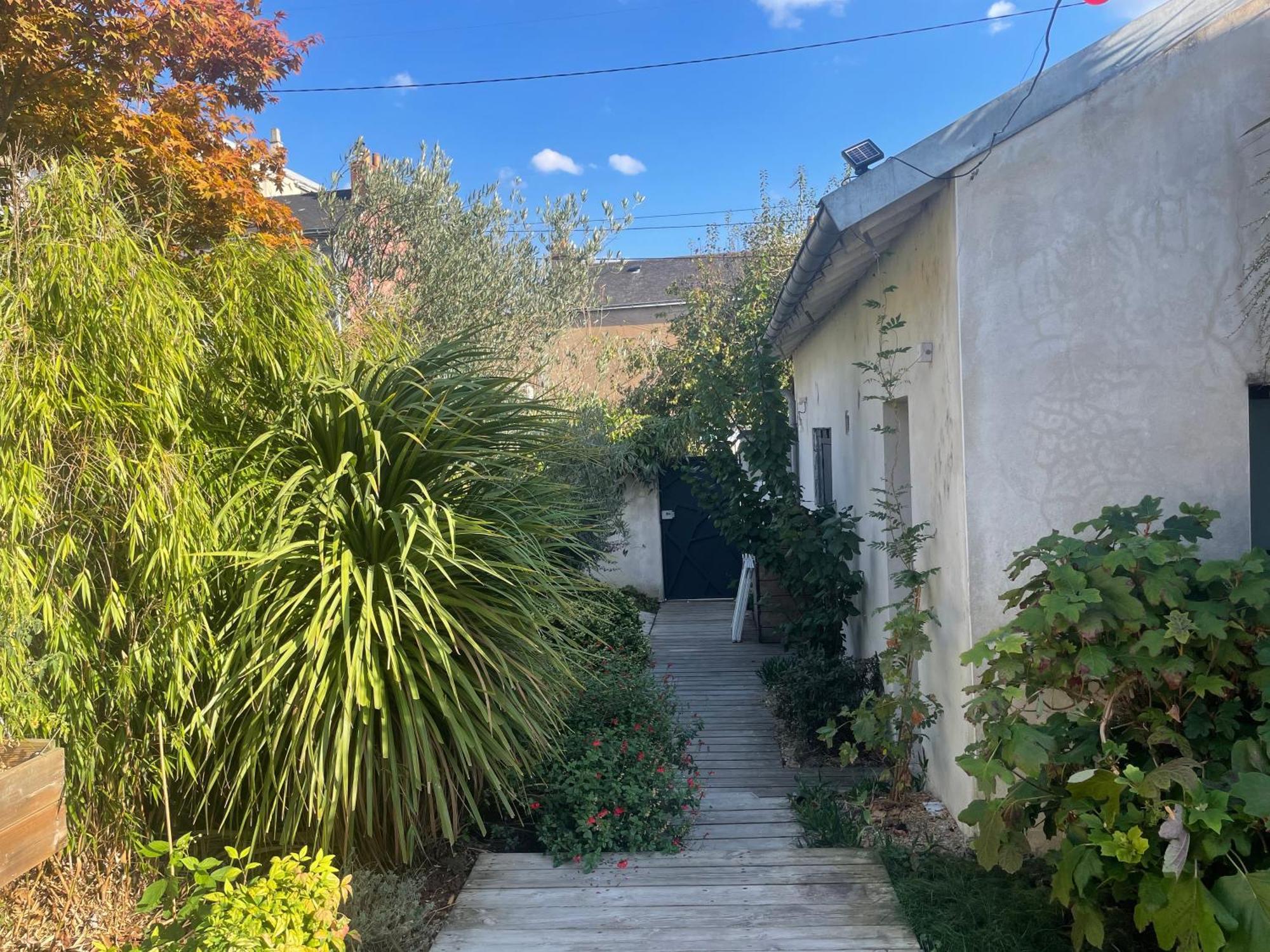 Duplex Confort Et Jardin Charmant Нант Екстериор снимка